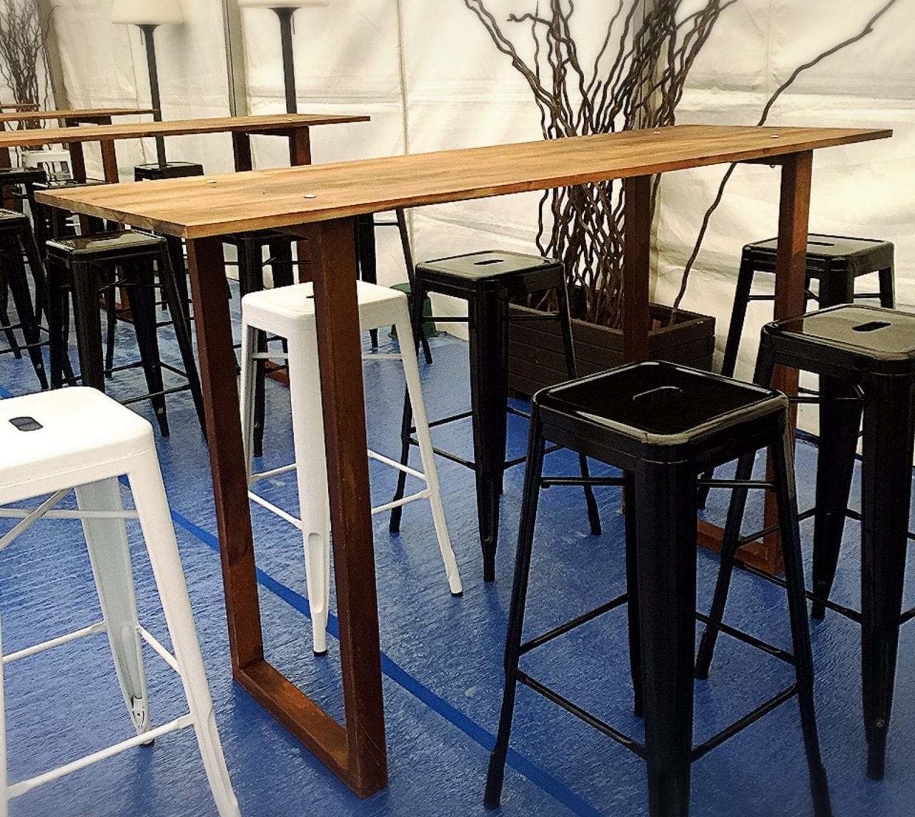 ALQUILER DE MESAS PARA EVENTOS